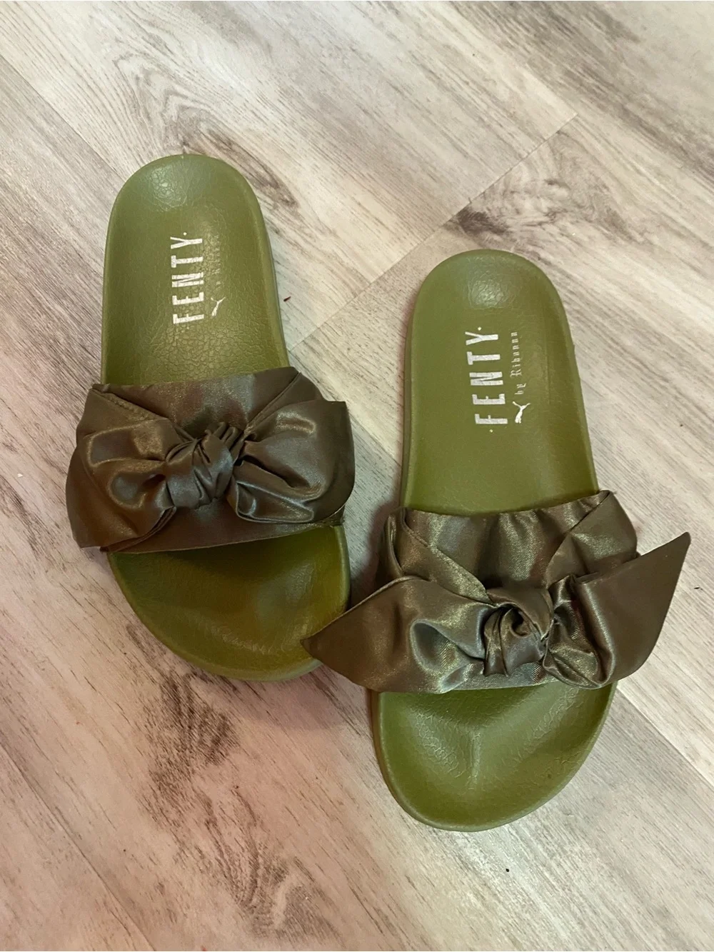 Fenty Puma Olive Green Bow Slide Sandals- NWT UK size 5 US size 7.5 Women’s